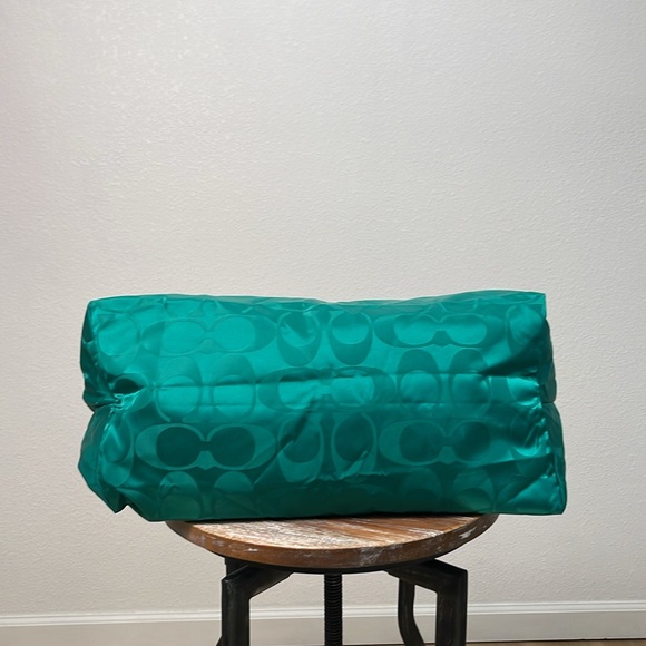 Rare Coach XL EMERALD GREEN Weekender Tote + Pouch - Picture 4 of 8